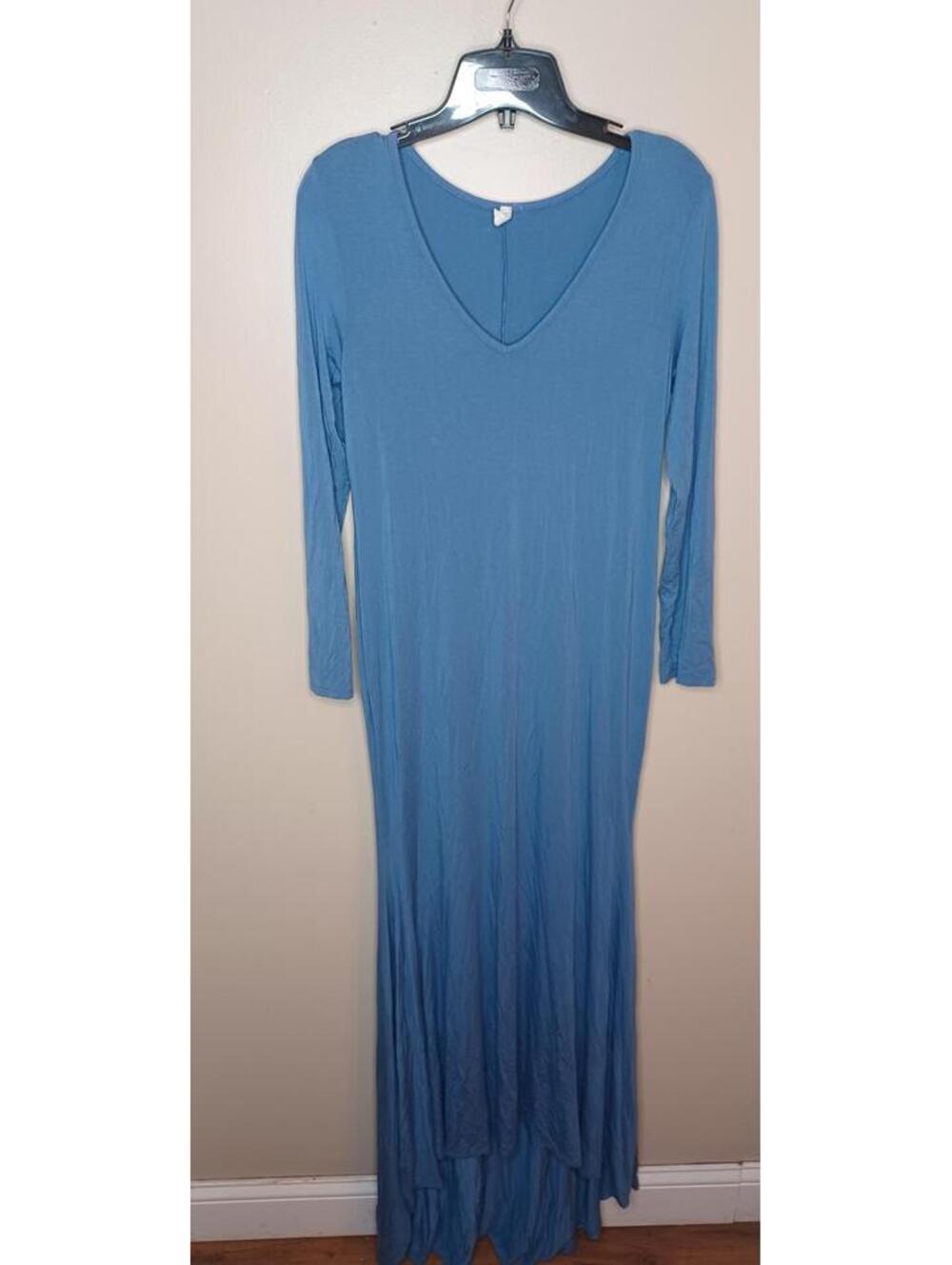 Pink blush long sleeve maxi M maternity blue dress